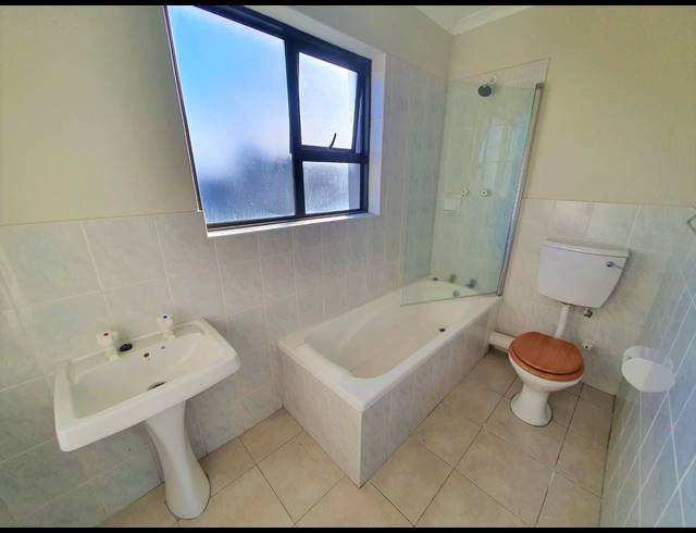 1 BEDROOM APARTMENT TO LET IN PAROW NORTH